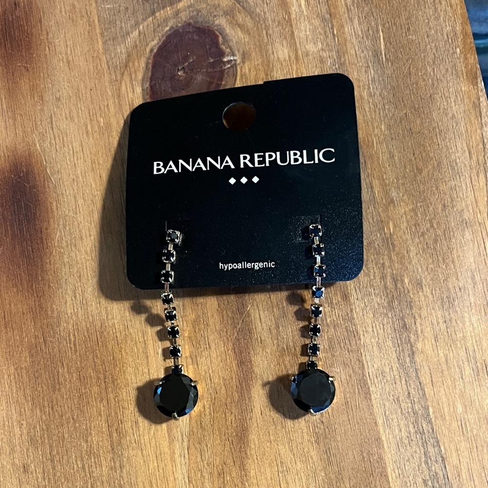 Banana Republic Gold and Black Drop Earrings